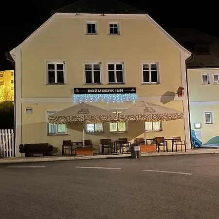 Rozmberk بيت ضيافة 3*